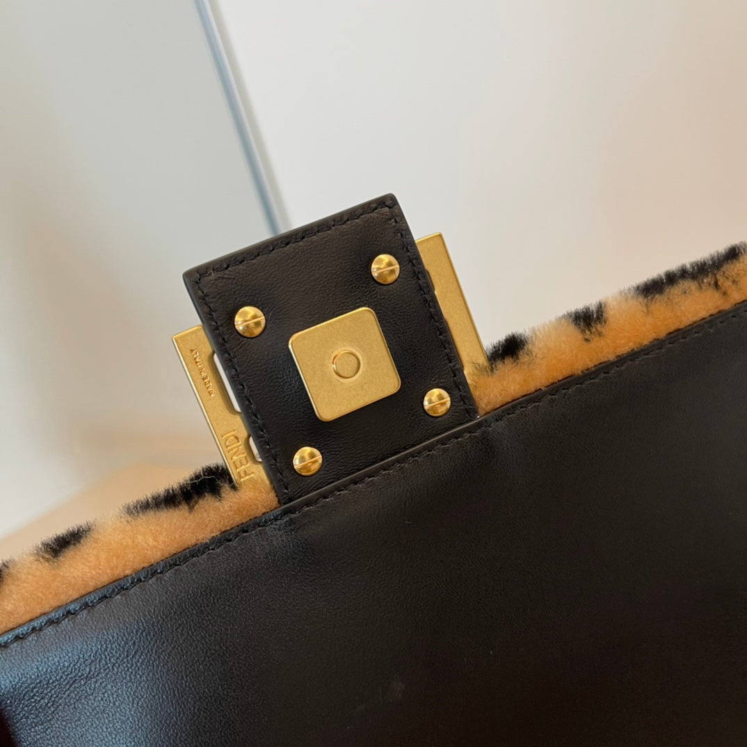 Luxe Touch -  Bag - FED - 310