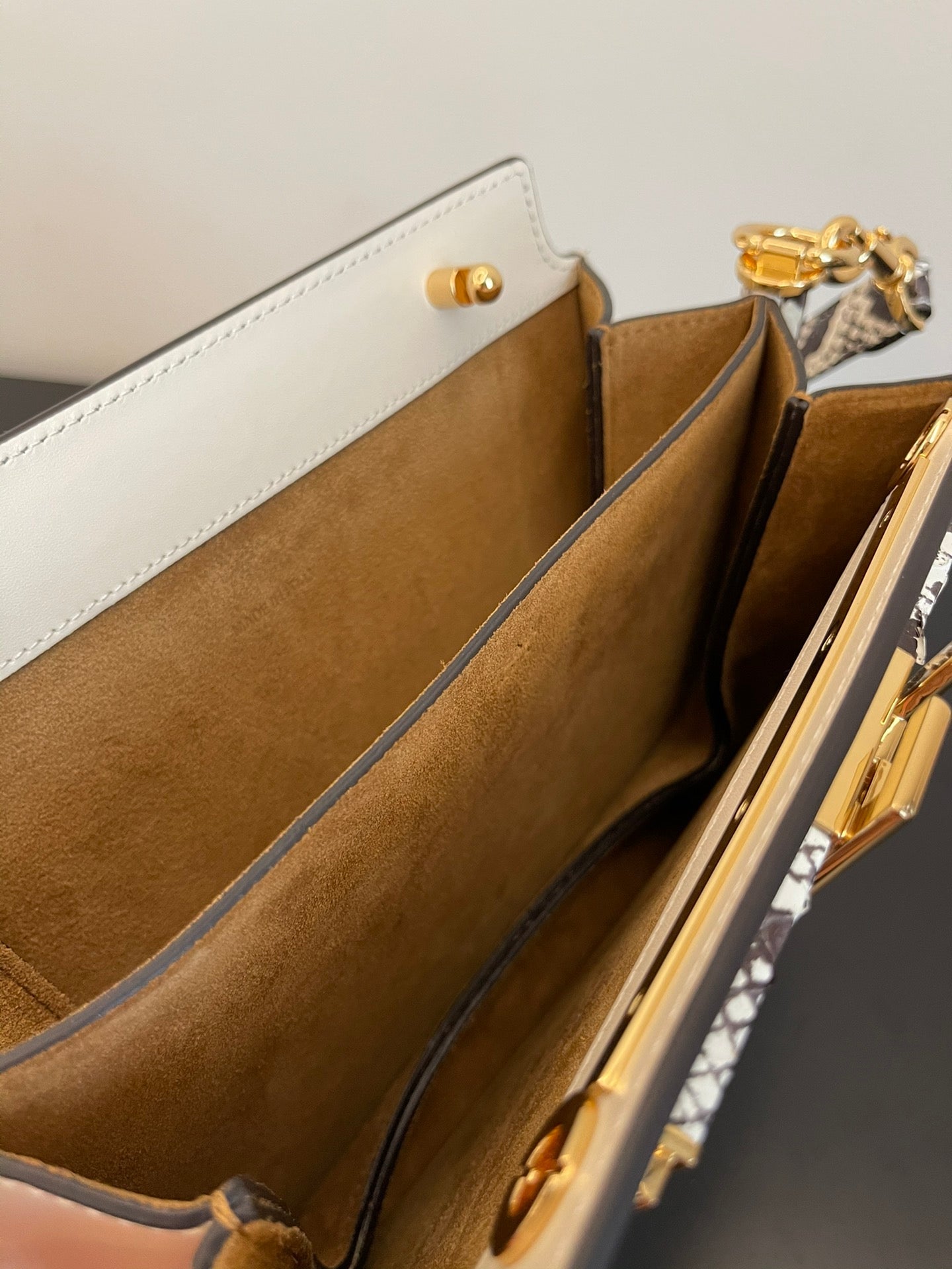 Luxe Touch -  Bag - FED - 313