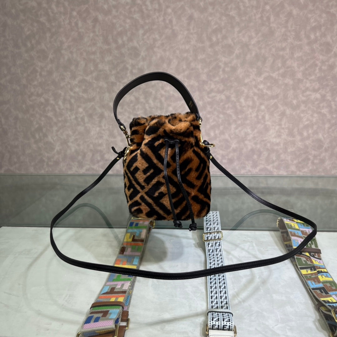 Luxe Touch -  Bag - FED - 307