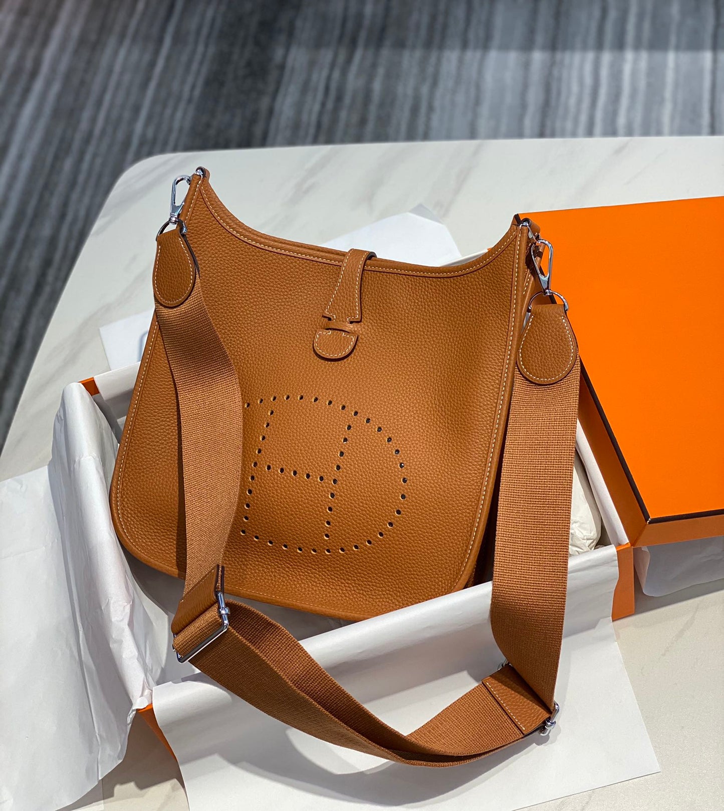 Luxe Touch- Fashion New Arrival Bag - HMS - 011