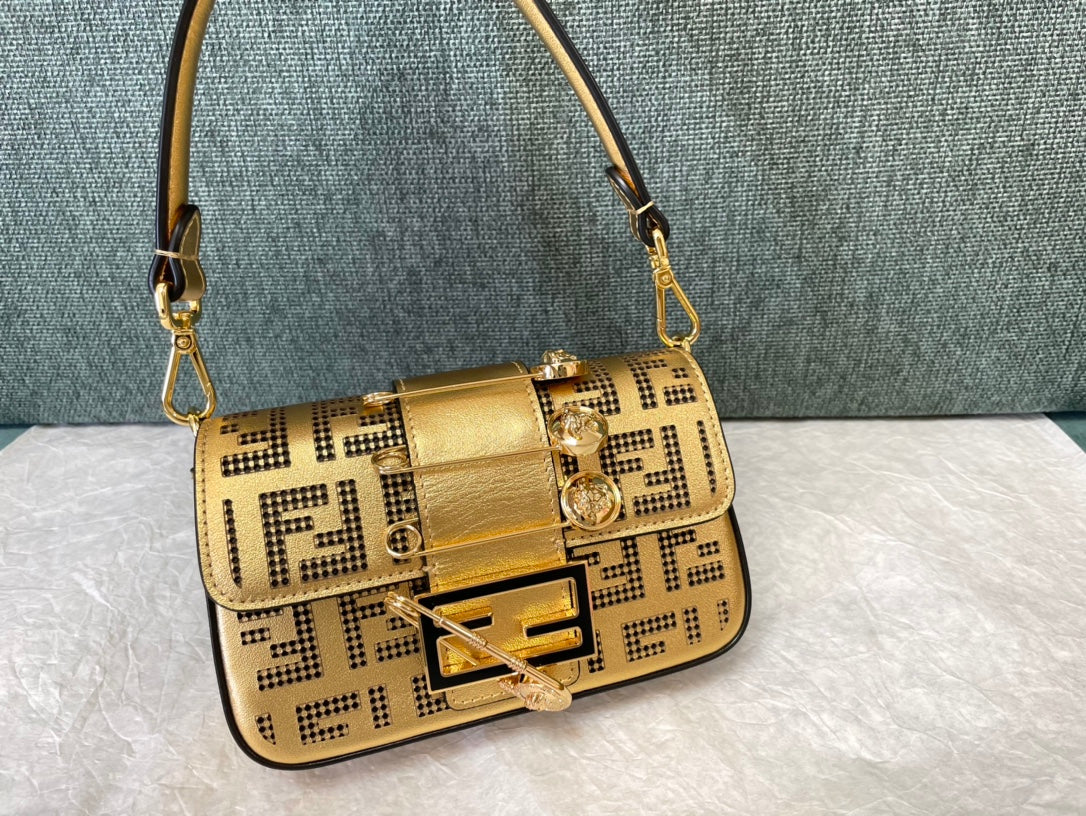 Luxe Touch -  Bag - FED - 184