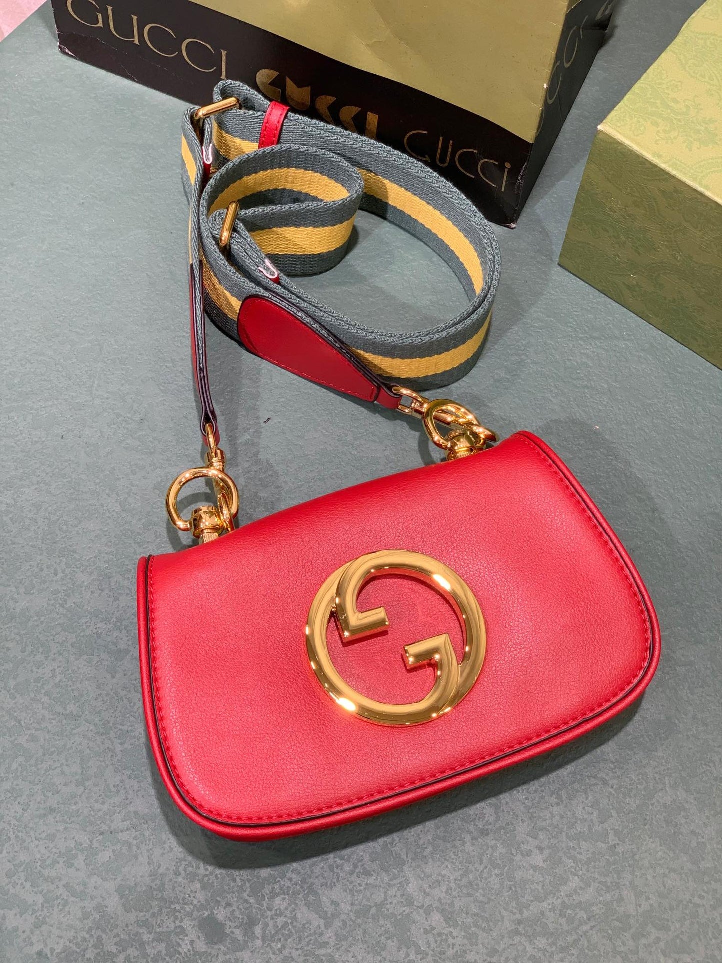 Elite Carryalls
