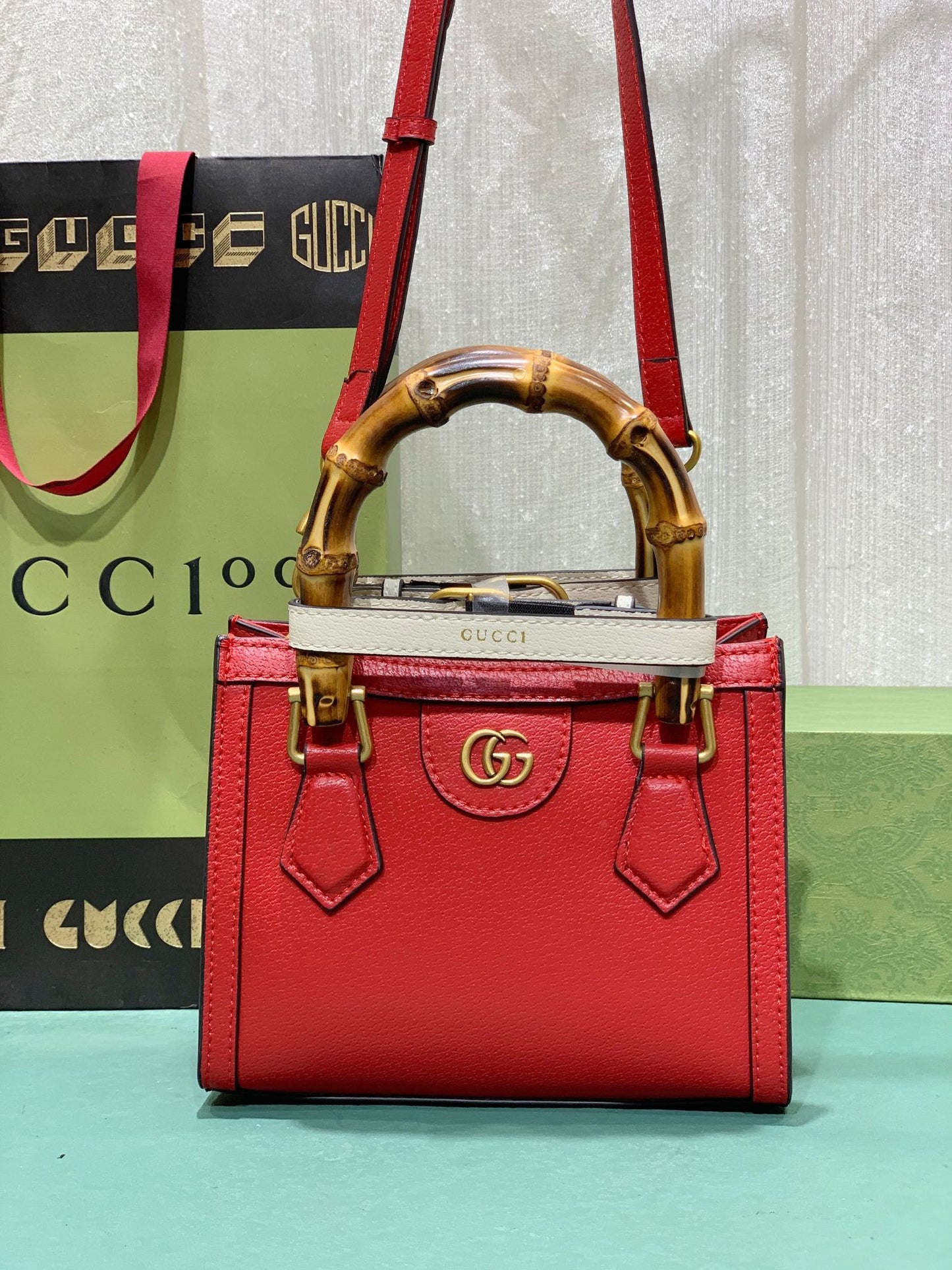 Elite Carryalls