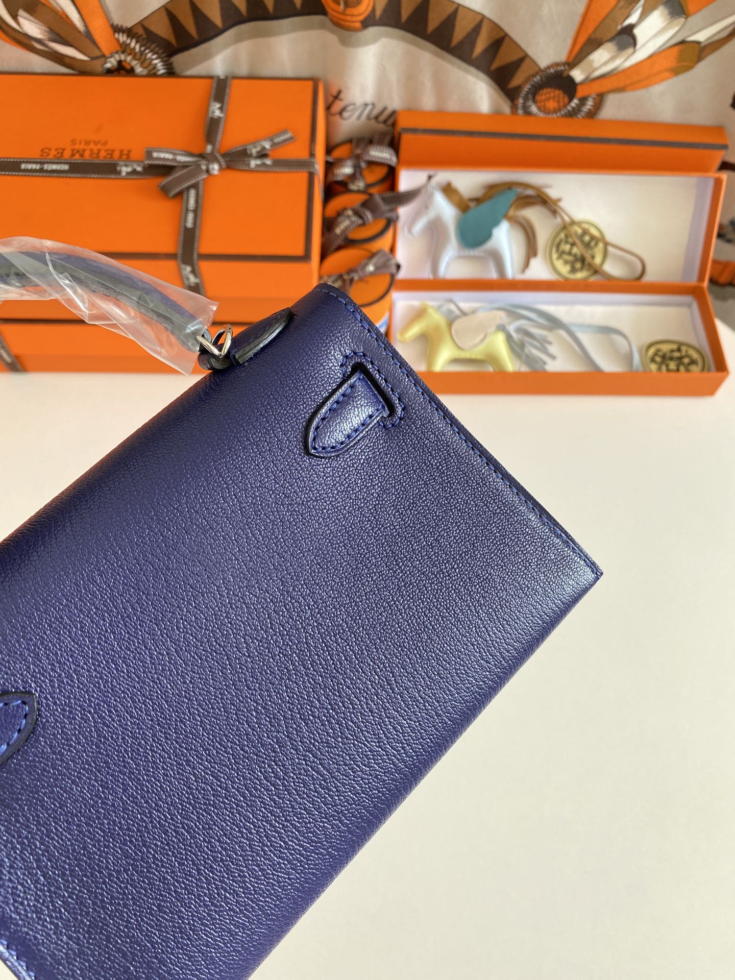 Luxe Touch- Fashion New Arrival Bag - HMS - 053