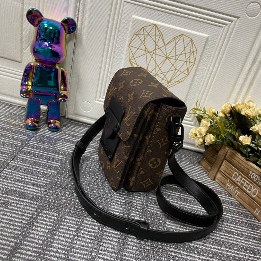 Luxe Touch Bags