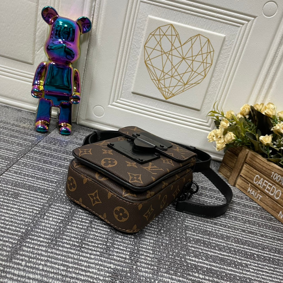 Luxe Touch Bags