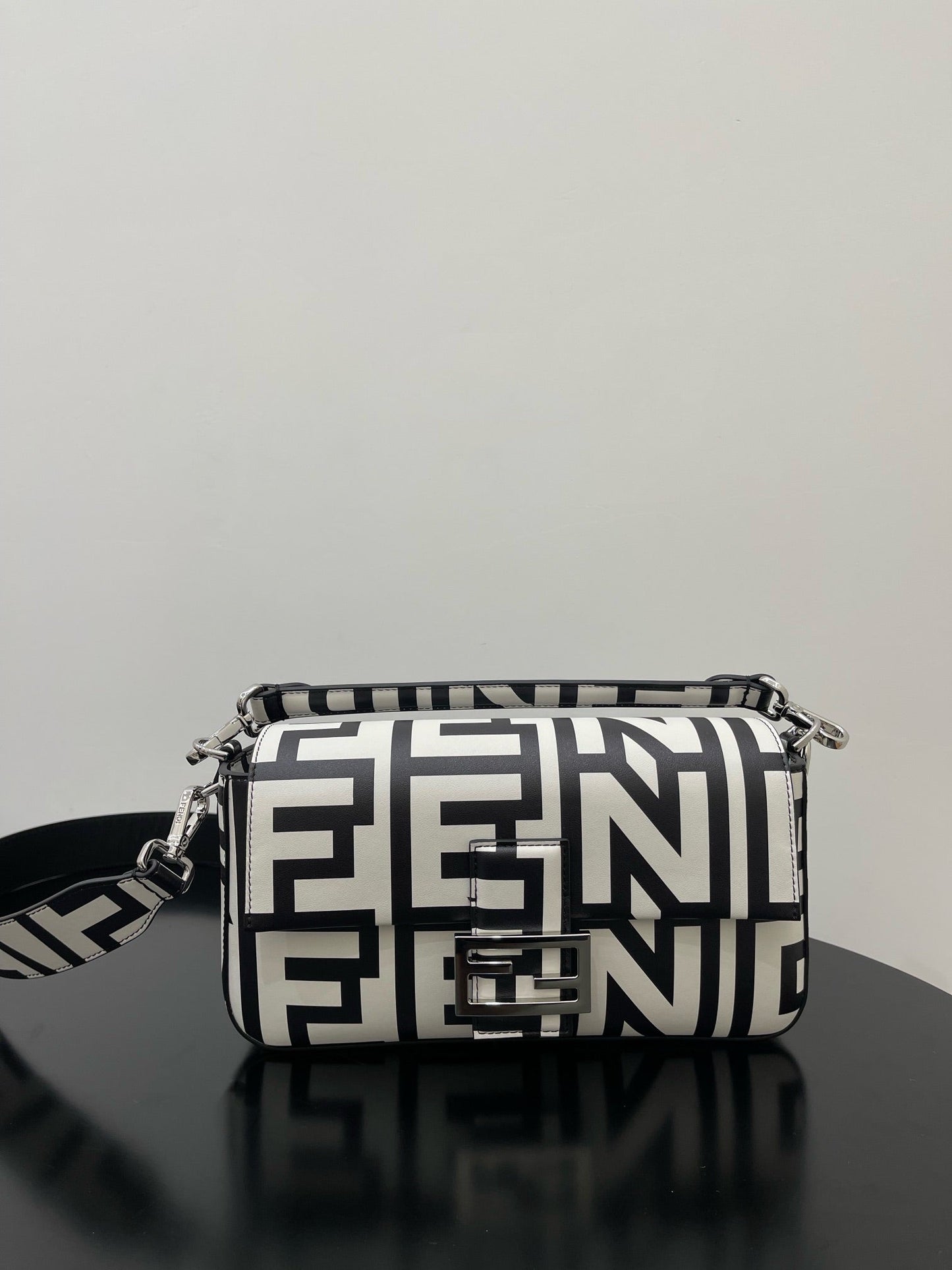 Luxe Touch -  Bag - FED - 082