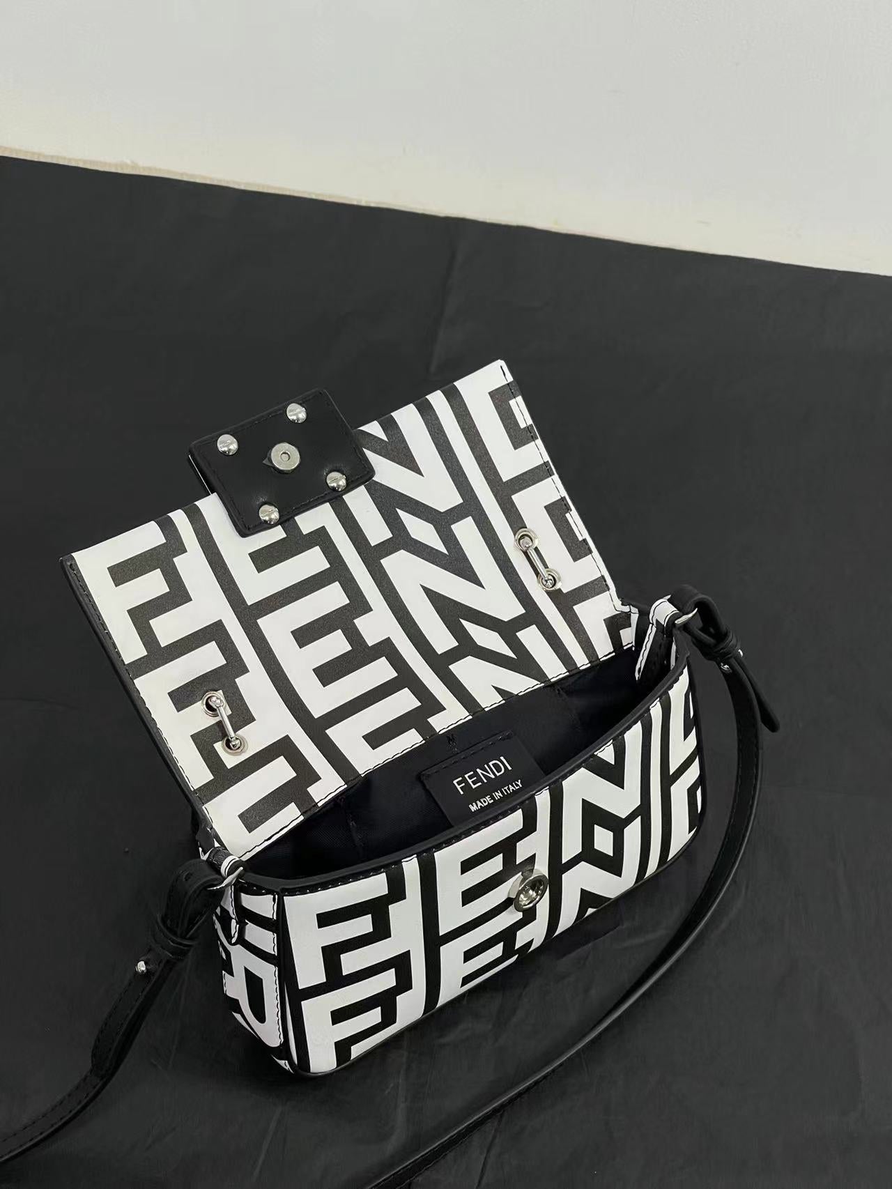 LTB -  Bag - FED - 085