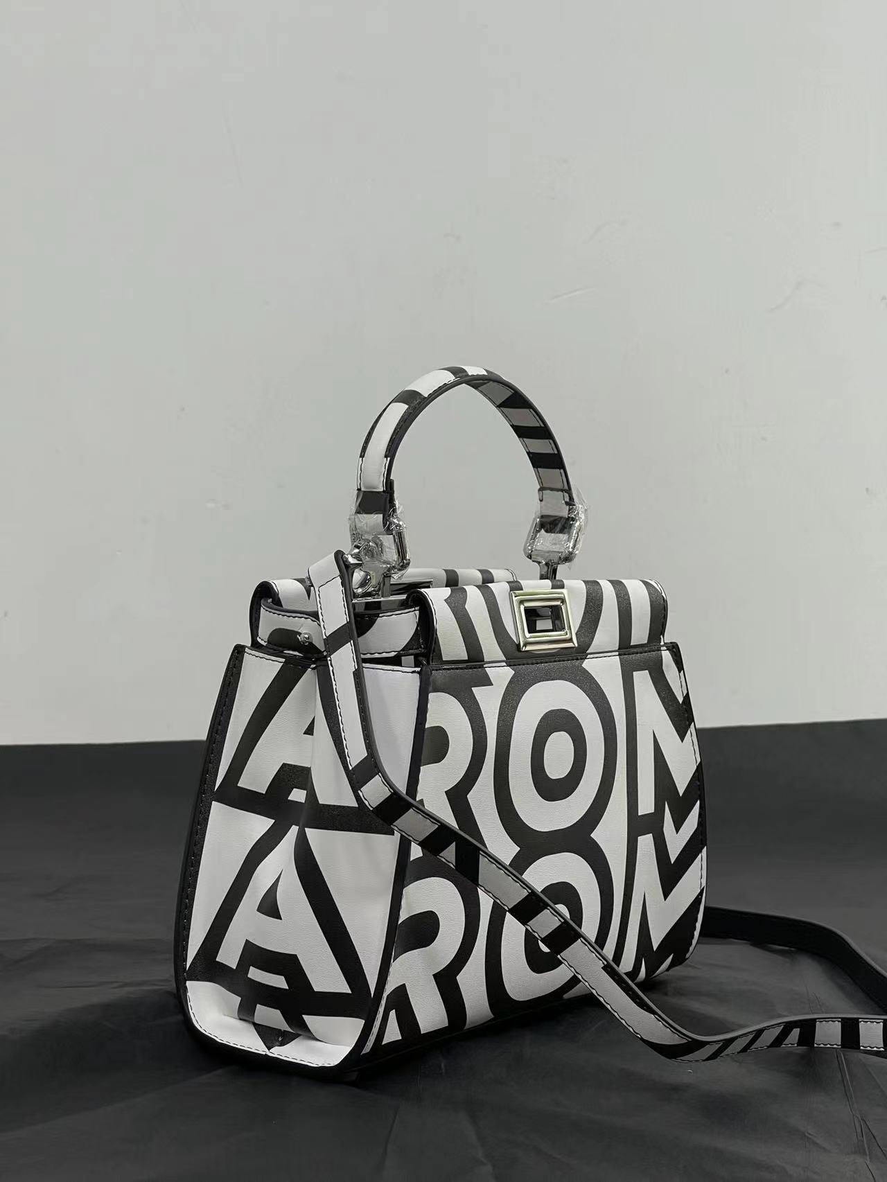 Luxe Touch Bags -  Bag - FED - 086