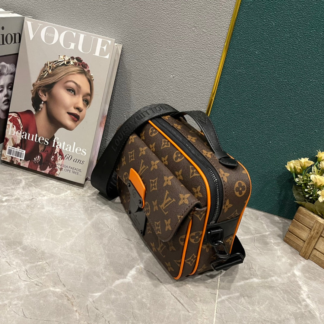 Elite Carryalls