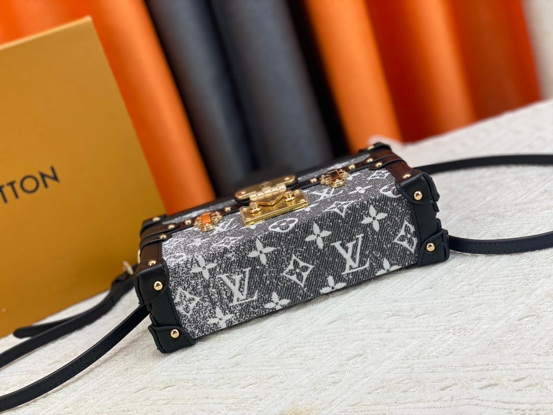 Luxe Touch Bags