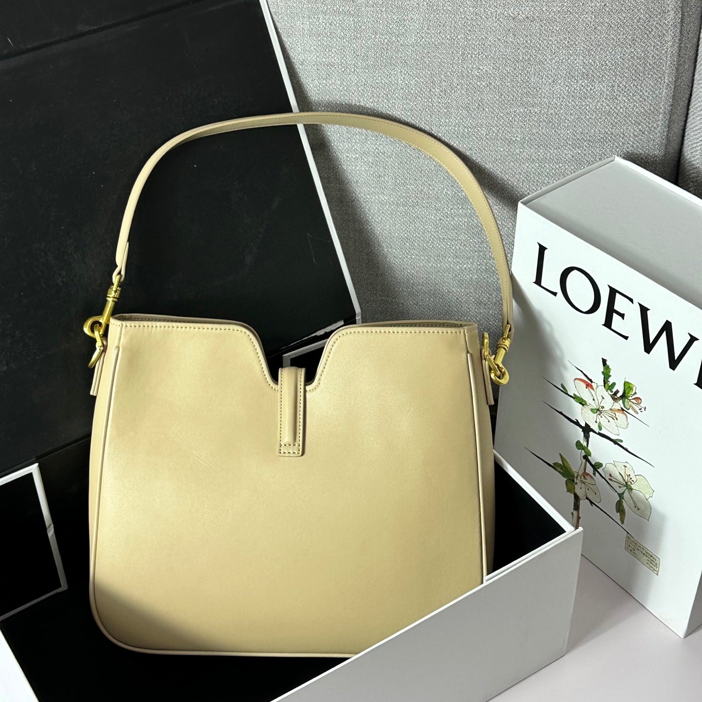 Elite Carryalls
