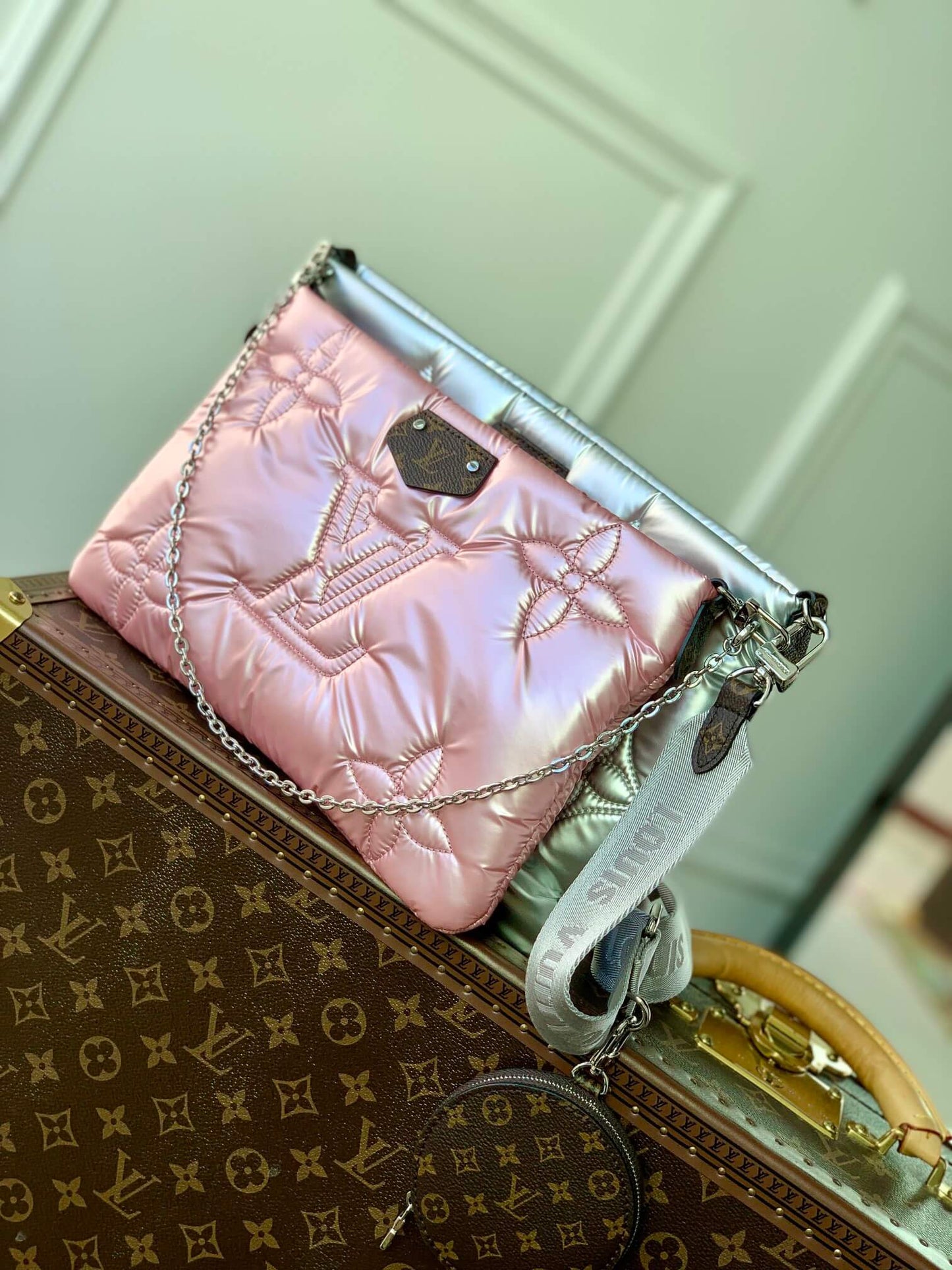 M21056 MAXI MULTI POCHETTE ACCESSOIRES 34CM Pillow Silver / Pale Pink