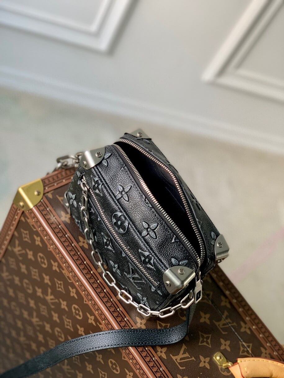 M21368 Mini Soft Trunk Monogram 18.5cm black