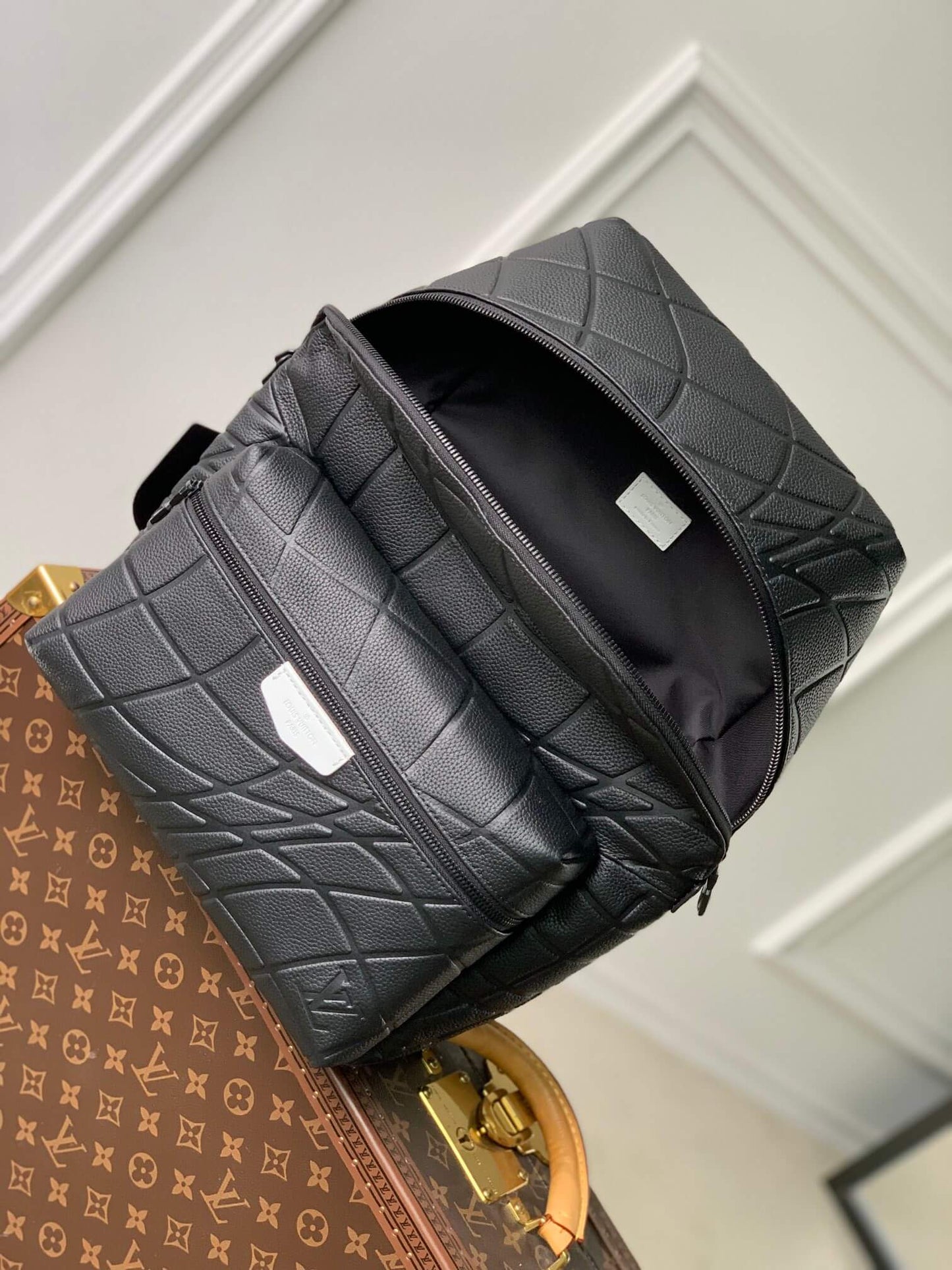 M21391 DISCOVERY BACKPACK PM Monogram Eclipse 40cm black