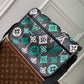 M21394 STEAMER WEARABLE WALLET Sac Plat 35CM green