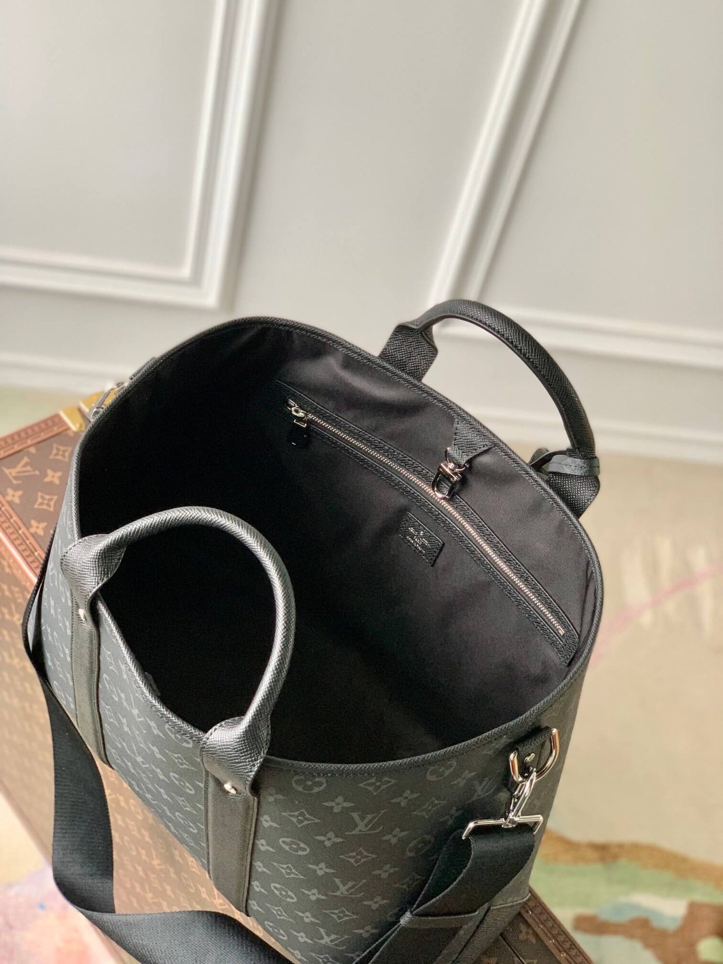 M30937 Weekend Tote NM 43CM Monogram Eclipse coated canvas black