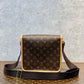 M40106 Sac Plat MM 25CM monogram yellow