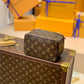 M43688 Cosmetic bag brown Monogram 17cm
