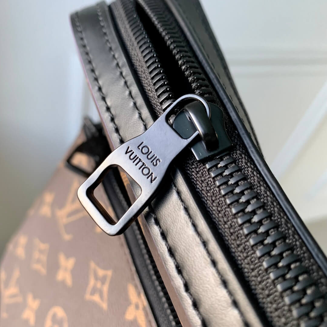 M46266 Trio Sac Plat Monogram Macassar 25cm purple