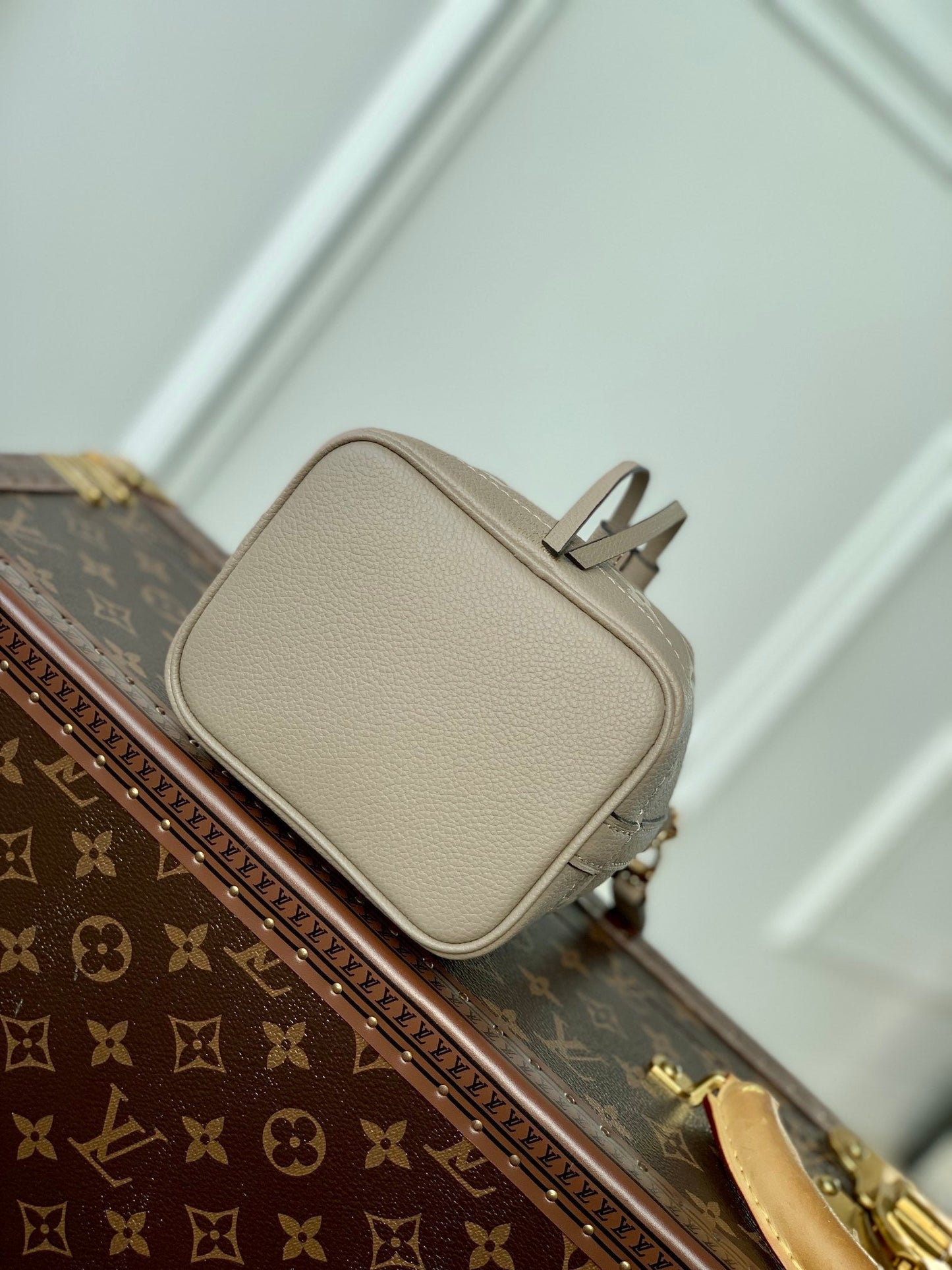 M46291 Nano Noé Monogram 16cm white
