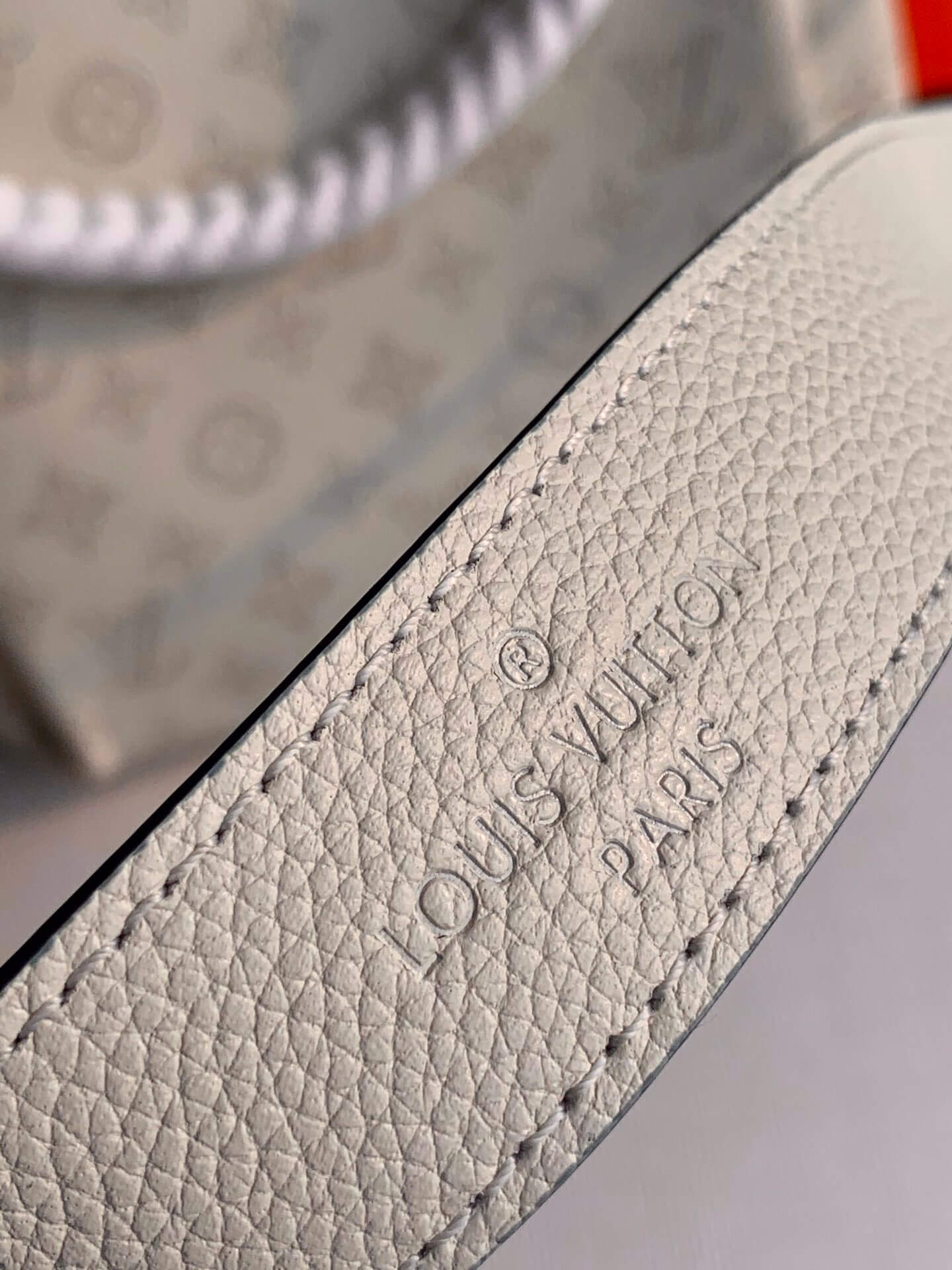 M51223 Babylone BB 24cm Lambskin dirty white