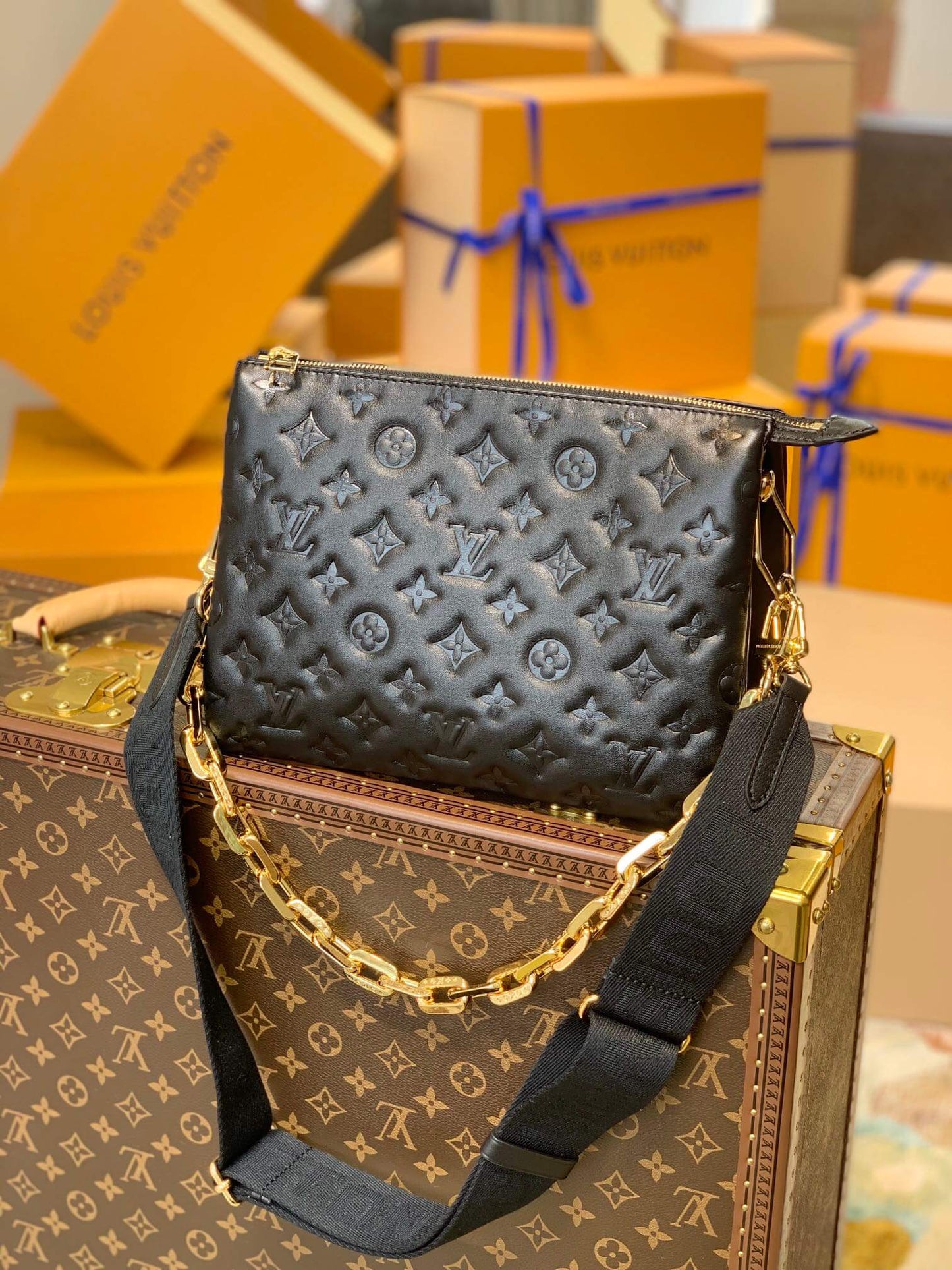 M57790 Coussin Monogram PM 26cm black Female bag All leather