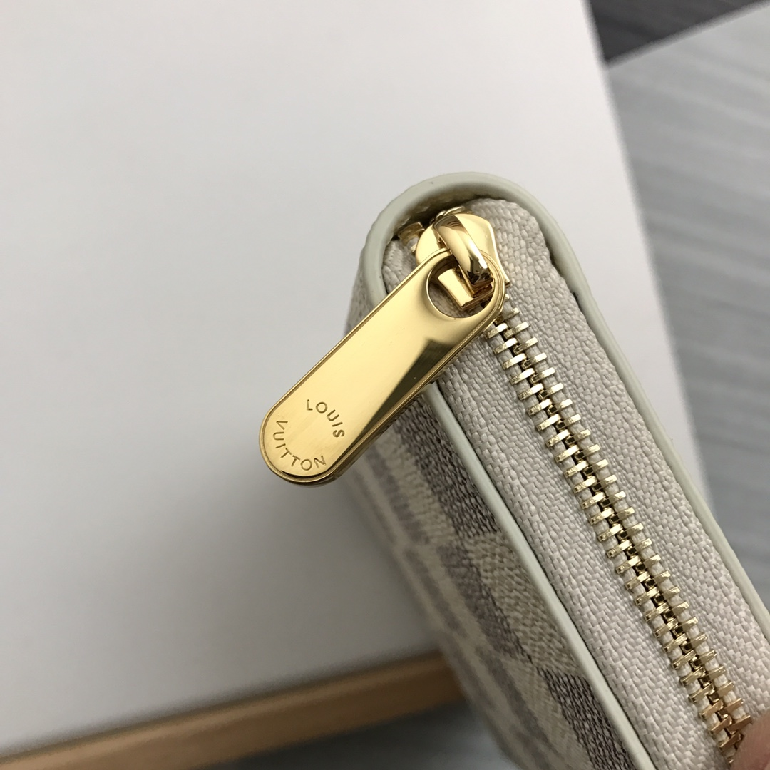 Luxe Touch Bags