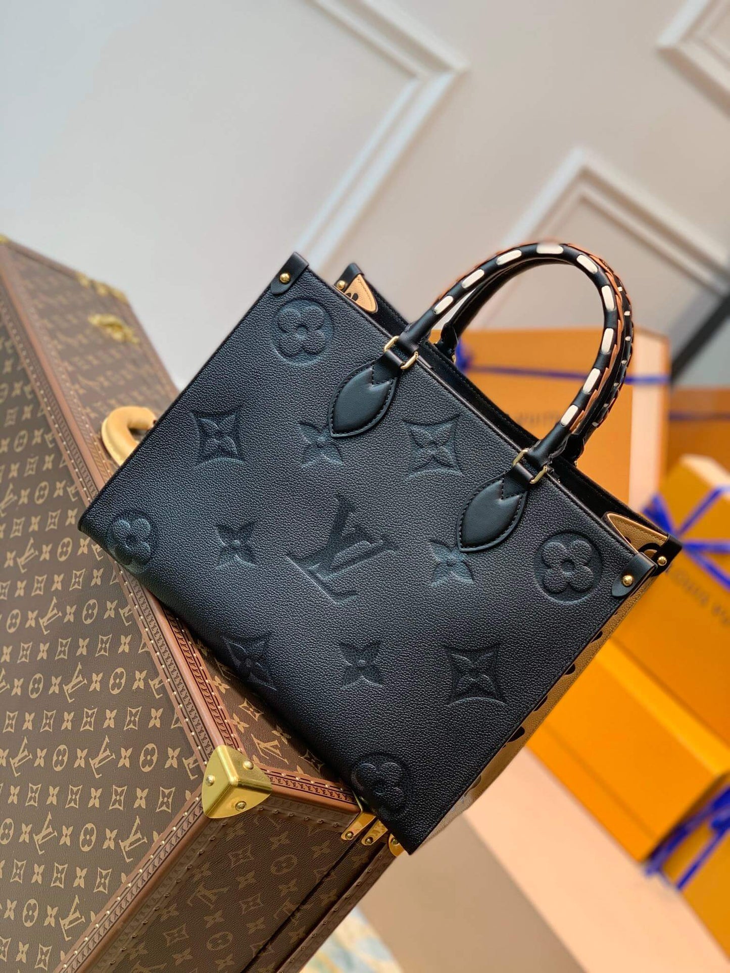 OnTheGo MM Bag Monogram Empreinte M58522 Black