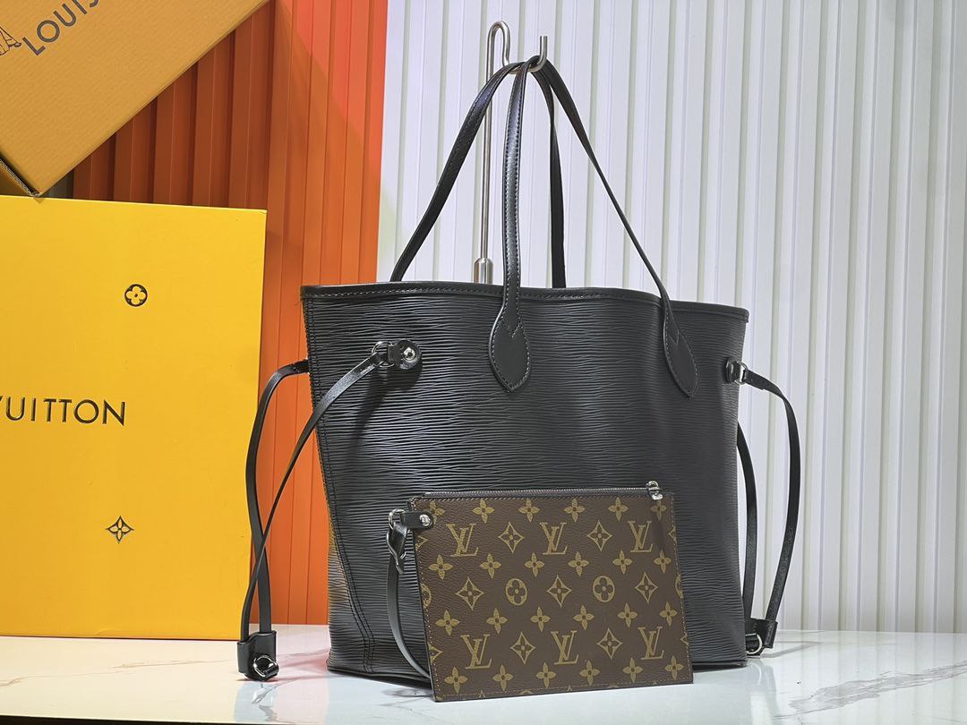 LV Neverfull MM Epi Leather with Pochette Noir