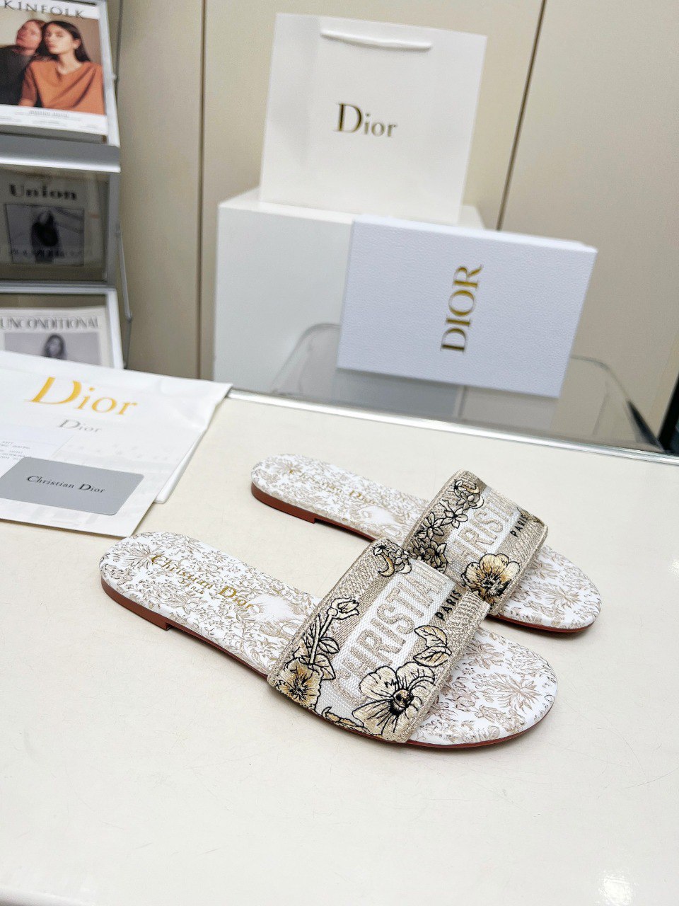 Luxe Touch Dway Slides