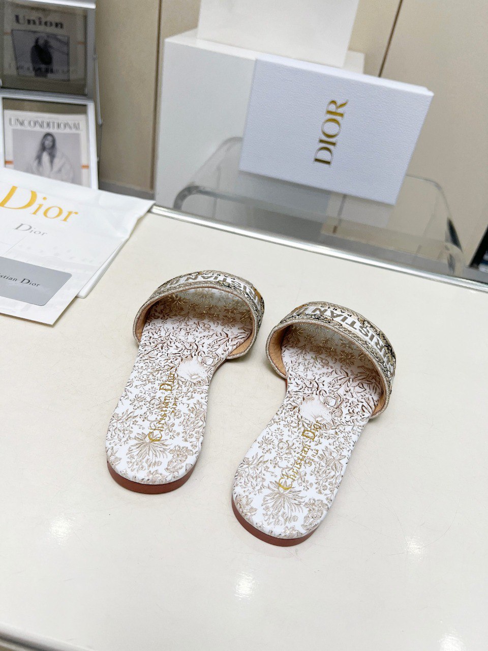 Luxe Touch Dway Slides