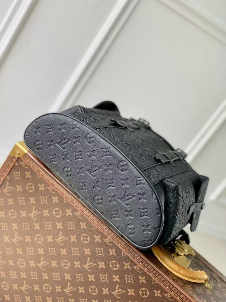Louis Vuitton Christopher MM Backpack ‘Black’ M55699